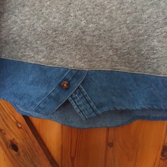 Preloved Apparel Tee with denim Details - Picture 3 of 5